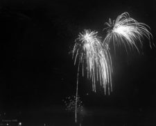 Wishing you a safe Fourth of July, however you are spending it! These fireworks were captured by Charles Eames on July 4th, 1953. ***Due to the holiday today, we will be opening the next round of booking calendar reservations TOMORROW (7/5). Look out for tomorrow’s post for full details!*** Photograph © @EamesOffice #fireworks #4thofJuly #eames #eameshouse #charleseames #rayeames #charlesandrayeames #casestudyhouse #modern #architecture #california #losangeles