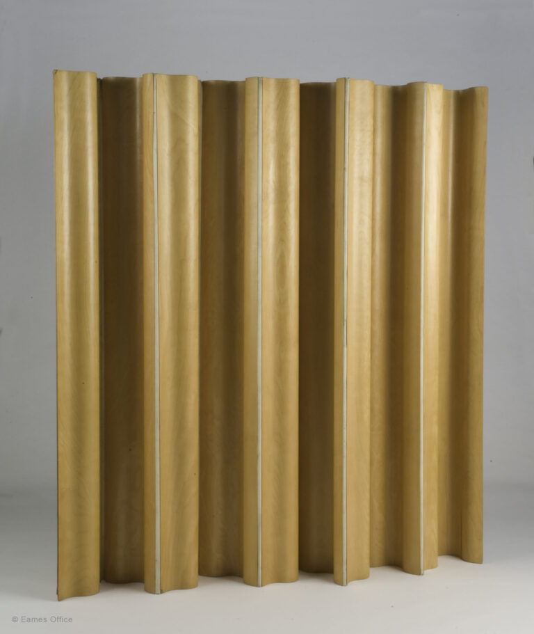 PLYWOOD FOLDING SCREEN