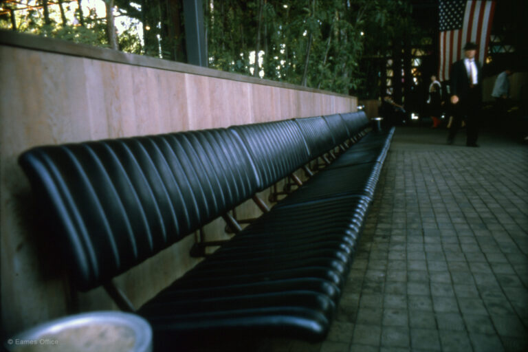 NEW YORK WORLD’S FAIR OUTDOOR SEATING